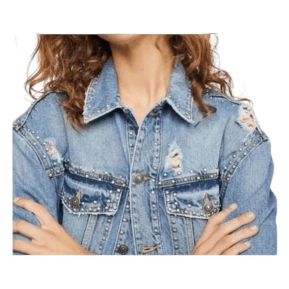 Free People Studded‎ Denim Trucker Jacket Blue Medium Wash Distressed Denim XS - Picture 3 of 13